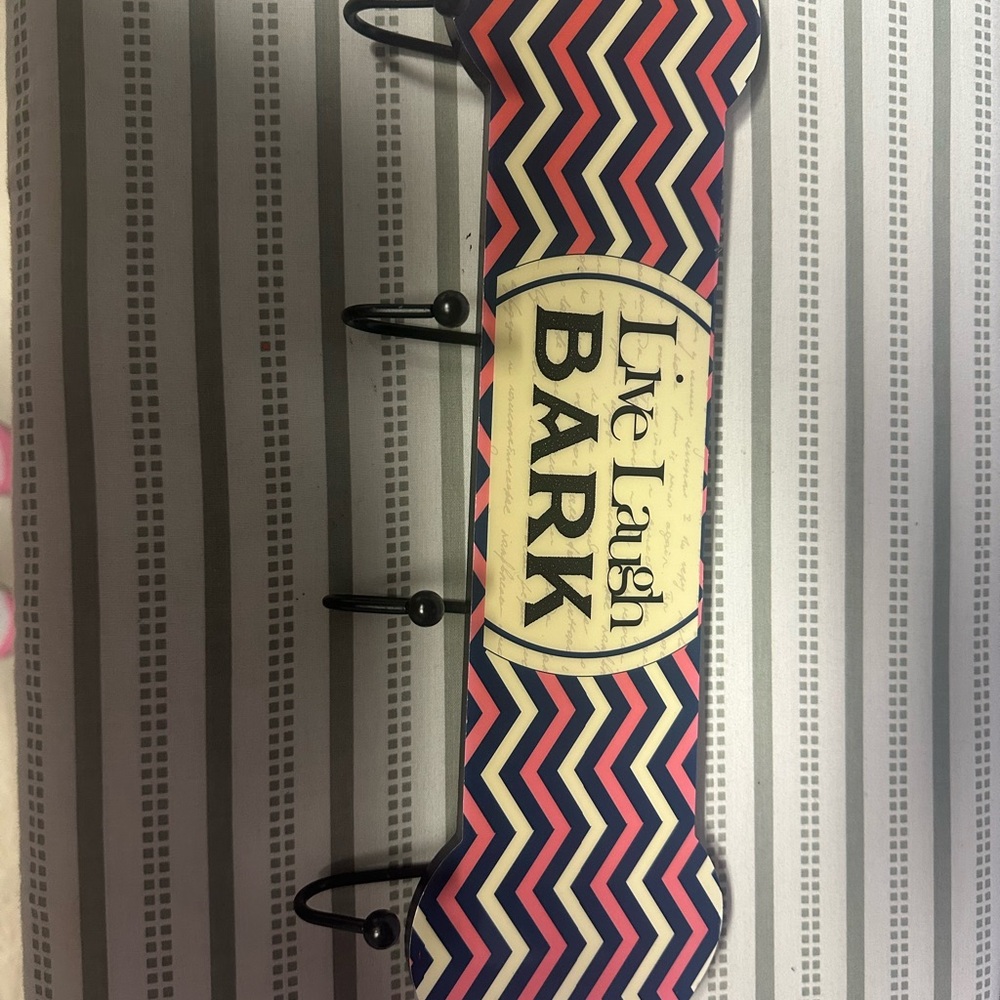 Chevron Dog Leash Holder